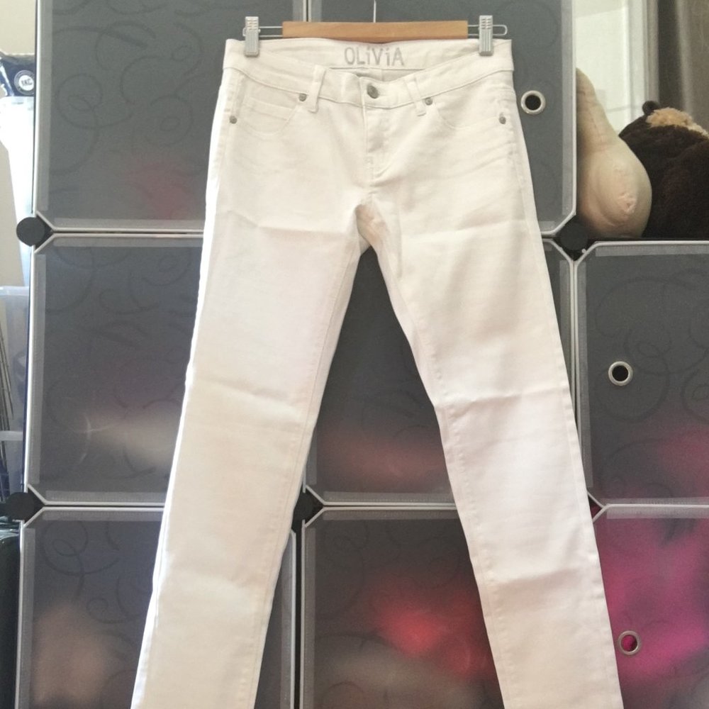 New Women"s dELIA's Olivia White Jeans - Size 5